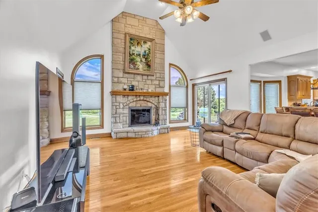 $1,350,000 | 4825 North 123rd Street, Kansas City, KS 66109