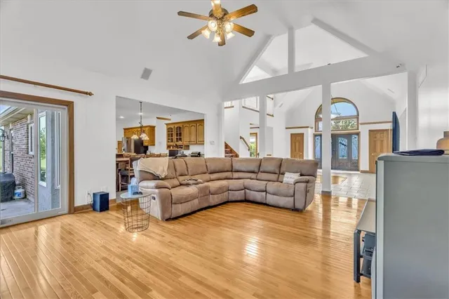 $1,350,000 | 4825 North 123rd Street, Kansas City, KS 66109