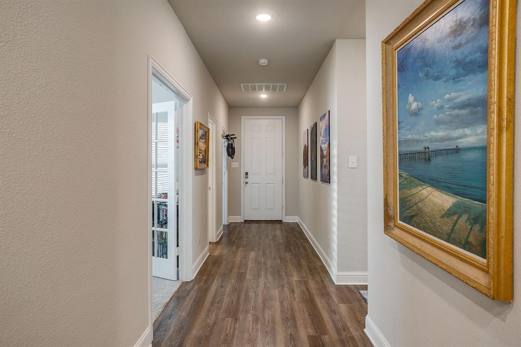 8225 Manx Point Godley, TX 76044 - Photo 6 of 40