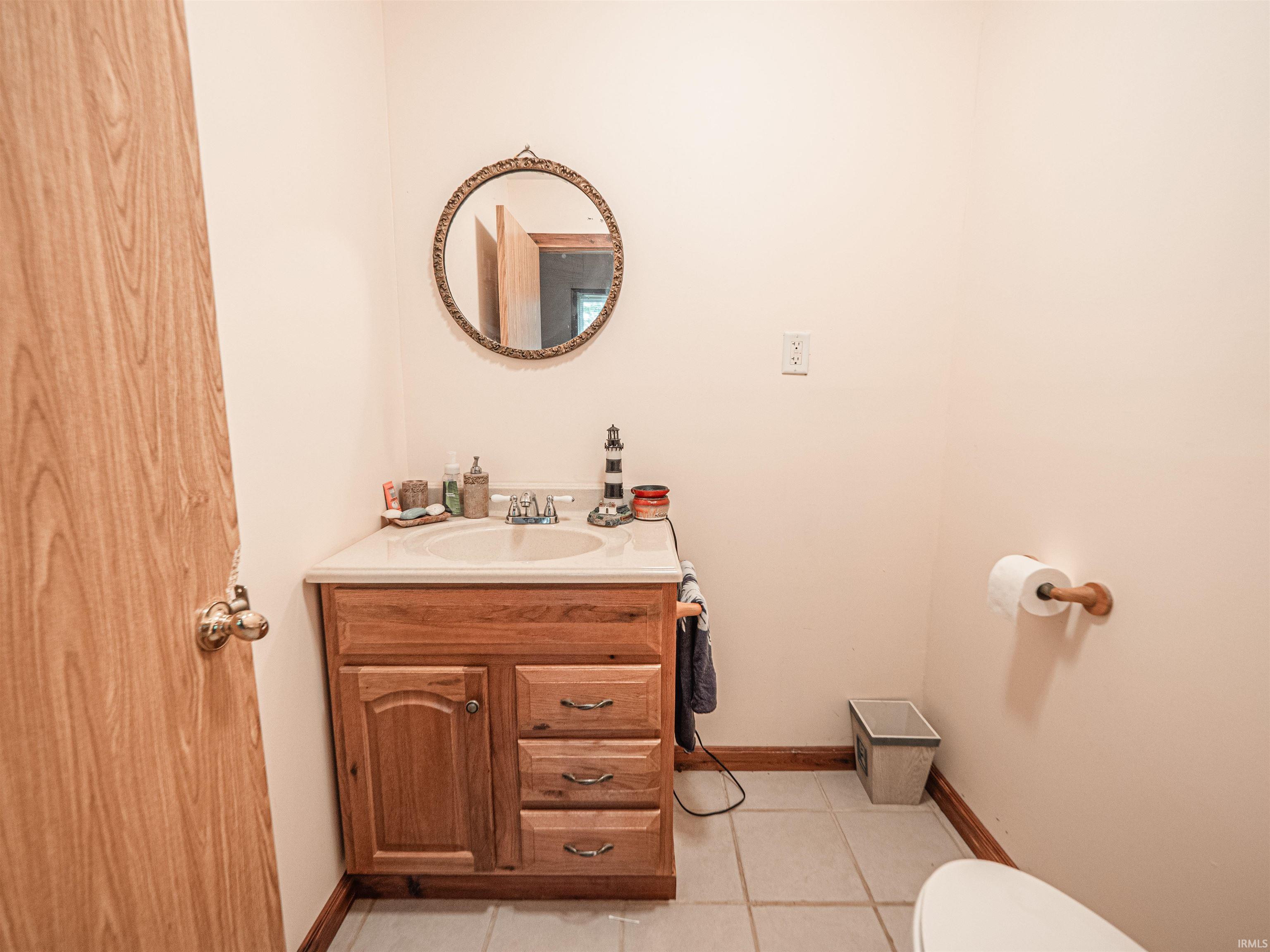 10264 South State Road Oakland City, IN 47660 - Photo 15 of 33