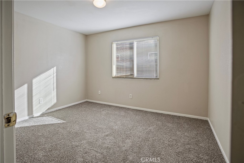 2139 Chesler Street Merced, CA 95348 - Photo 10 of 19 an empty room with windows