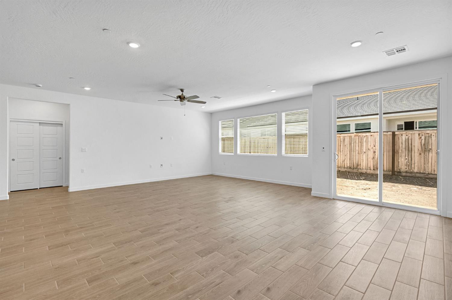 3921 Buttercup Road Madera, CA 93636 - Photo 7 of 38