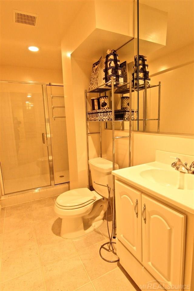 3588 Joshua Drive Rochester, MI 48307 - Photo 36 of 42 31300523-35.JPG