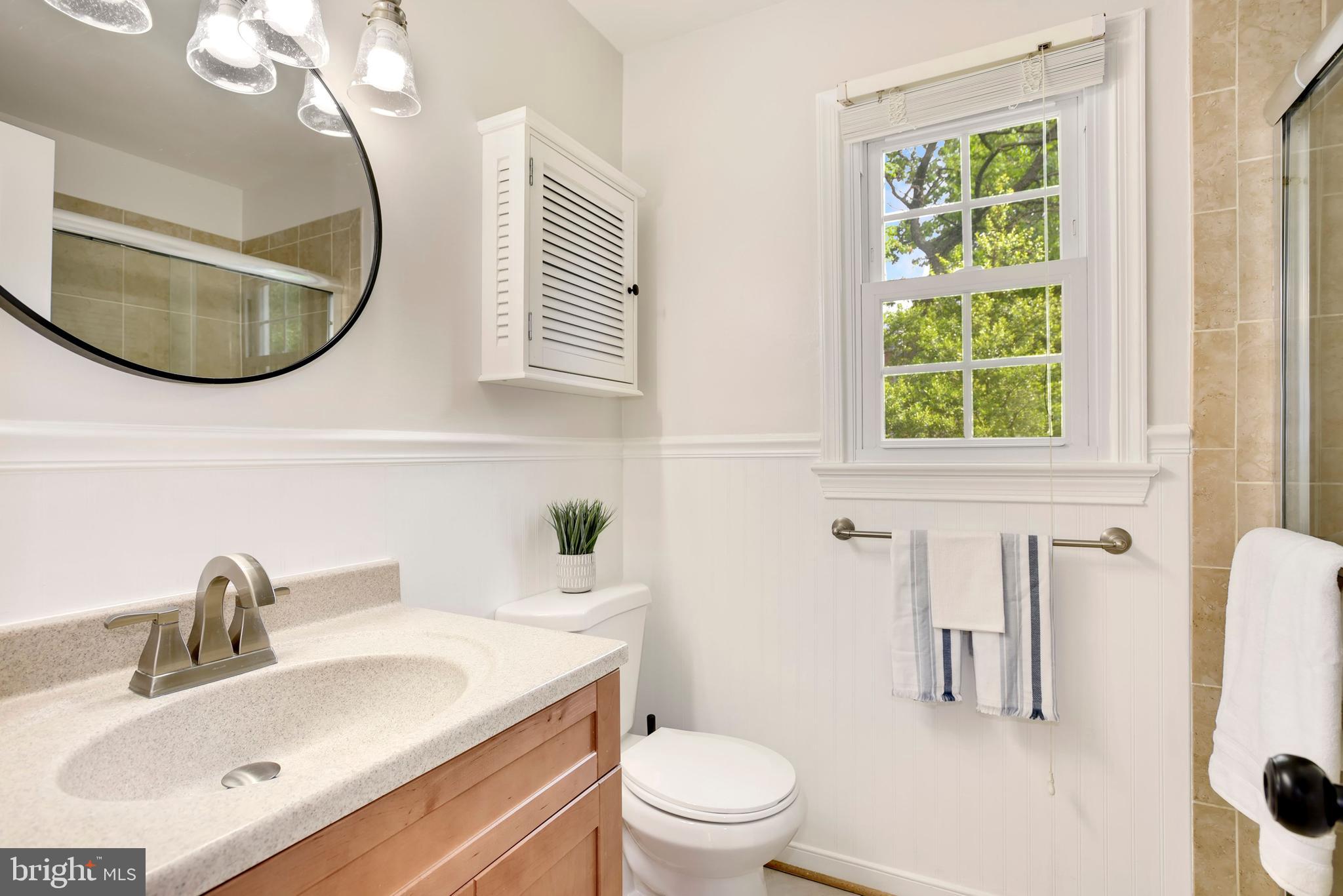 11684 Stockbridge Lane Reston, VA 20194 - Photo 19 of 39 Primary bathroom