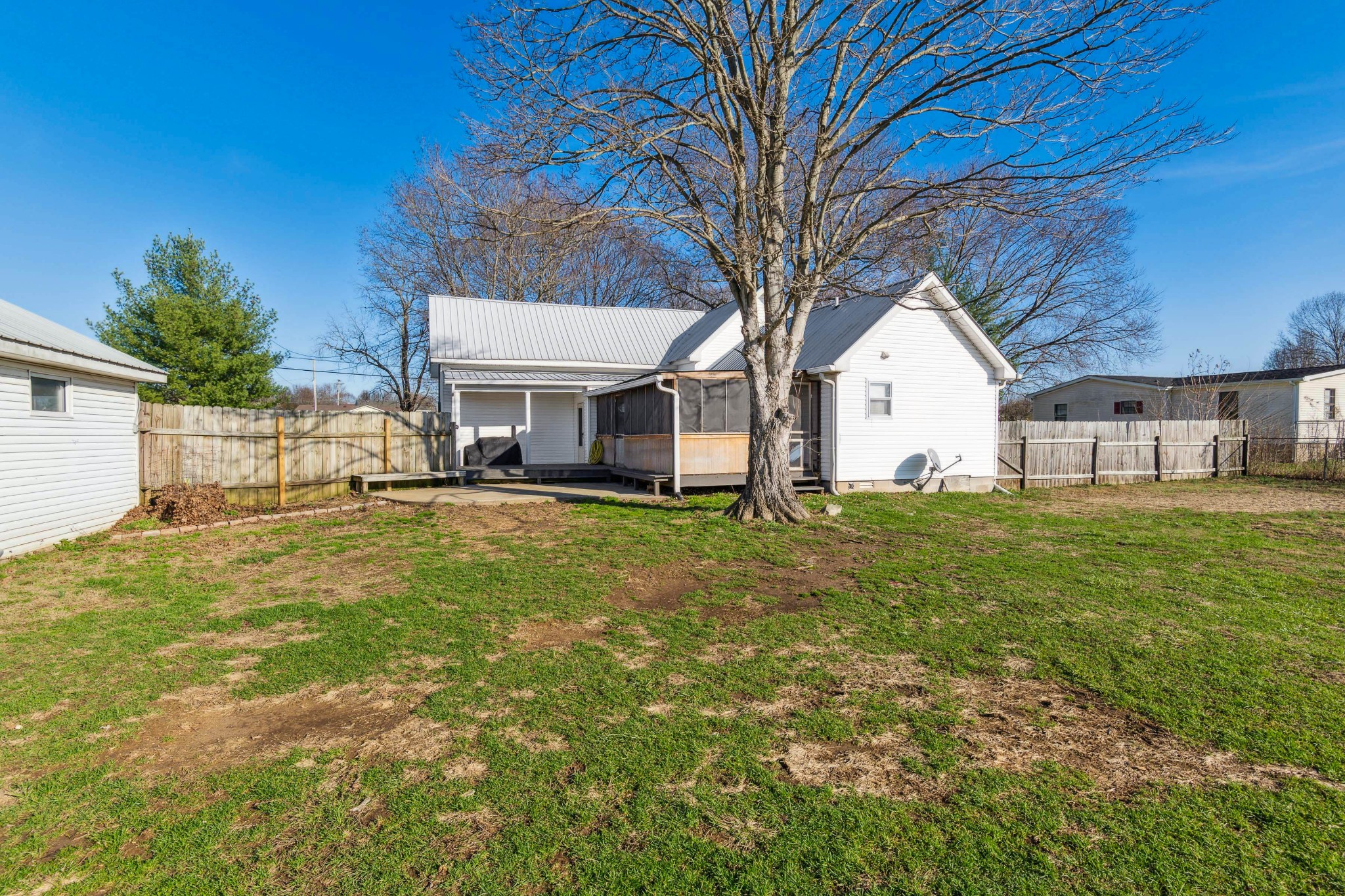 170 T G T Road Portland, TN 37148 - Photo 35 of 37 a view of a house with a yard