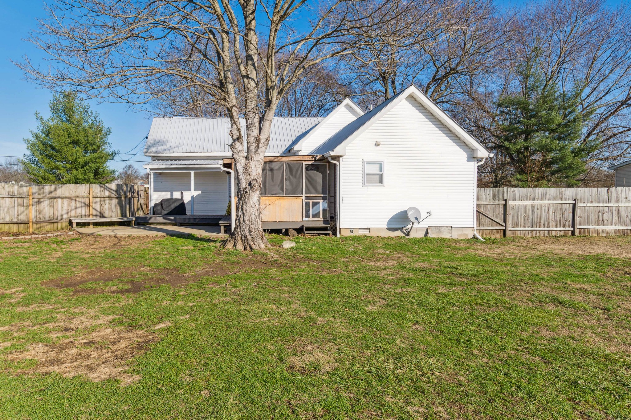170 T G T Road Portland, TN 37148 - Photo 37 of 37 a view of a house with a yard