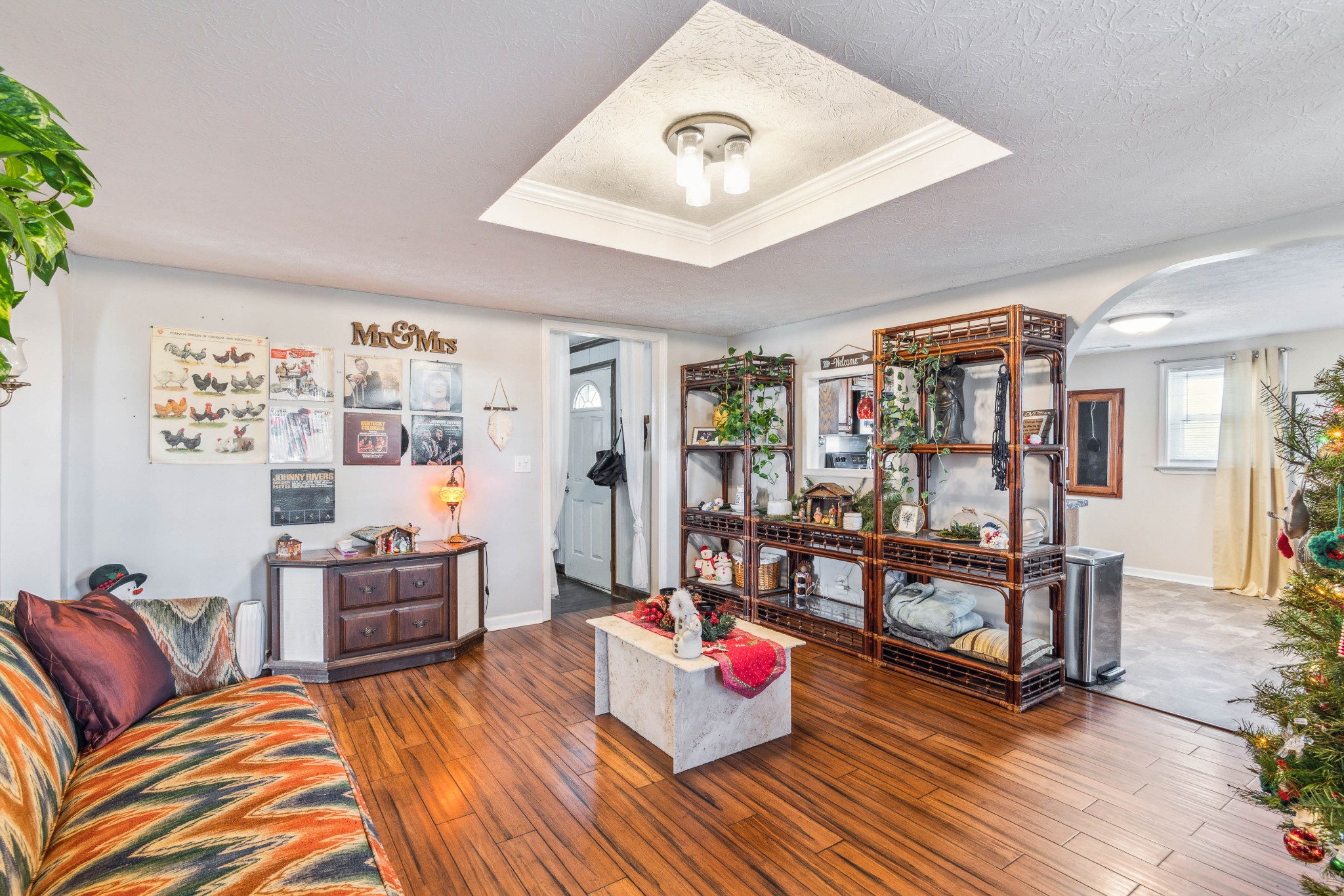 170 T G T Road Portland, TN 37148 - Photo 8 of 37 a living room with furniture and wooden floor