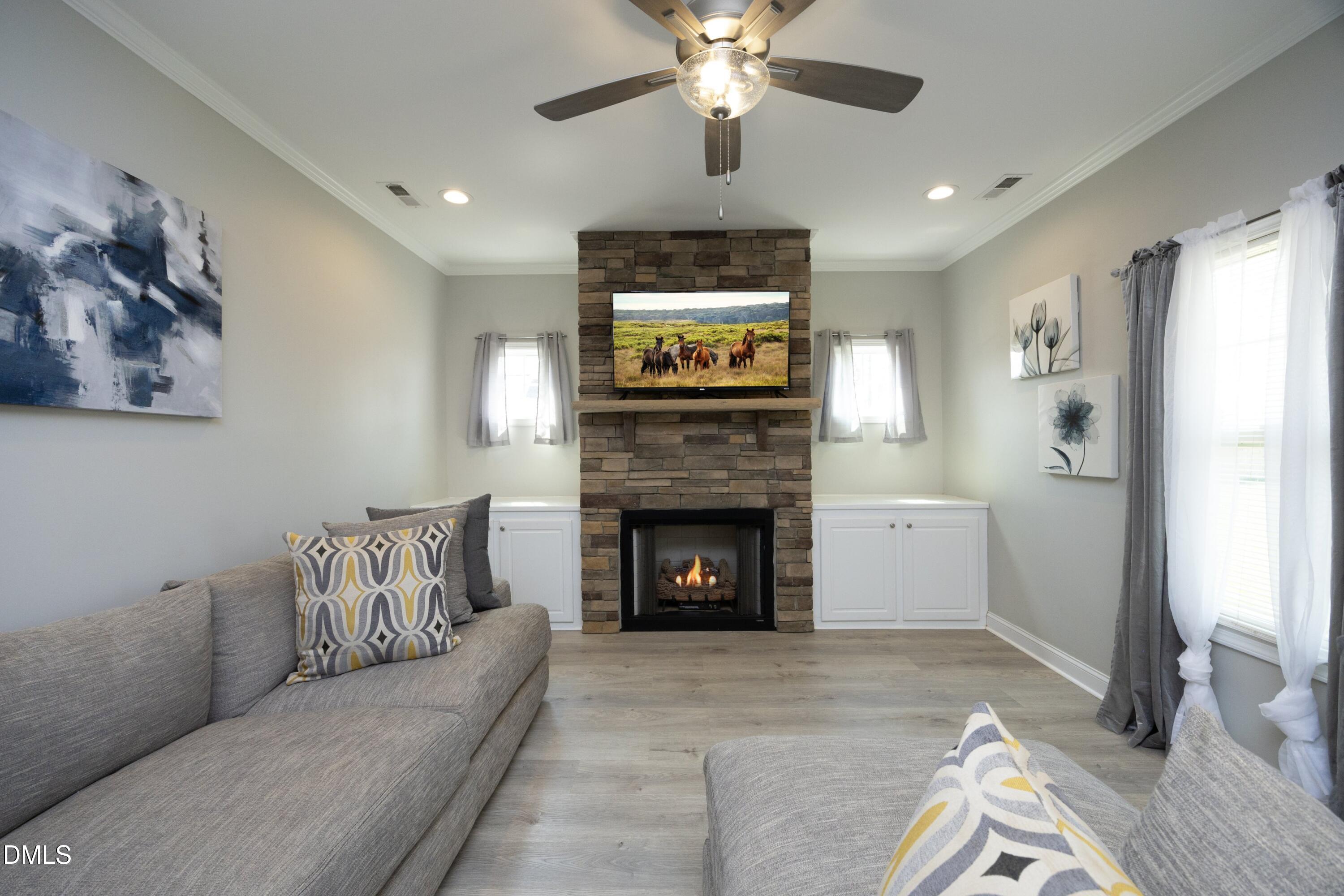 2470 Marks Road Cameron, NC 28326 - Photo 16 of 35 16Living