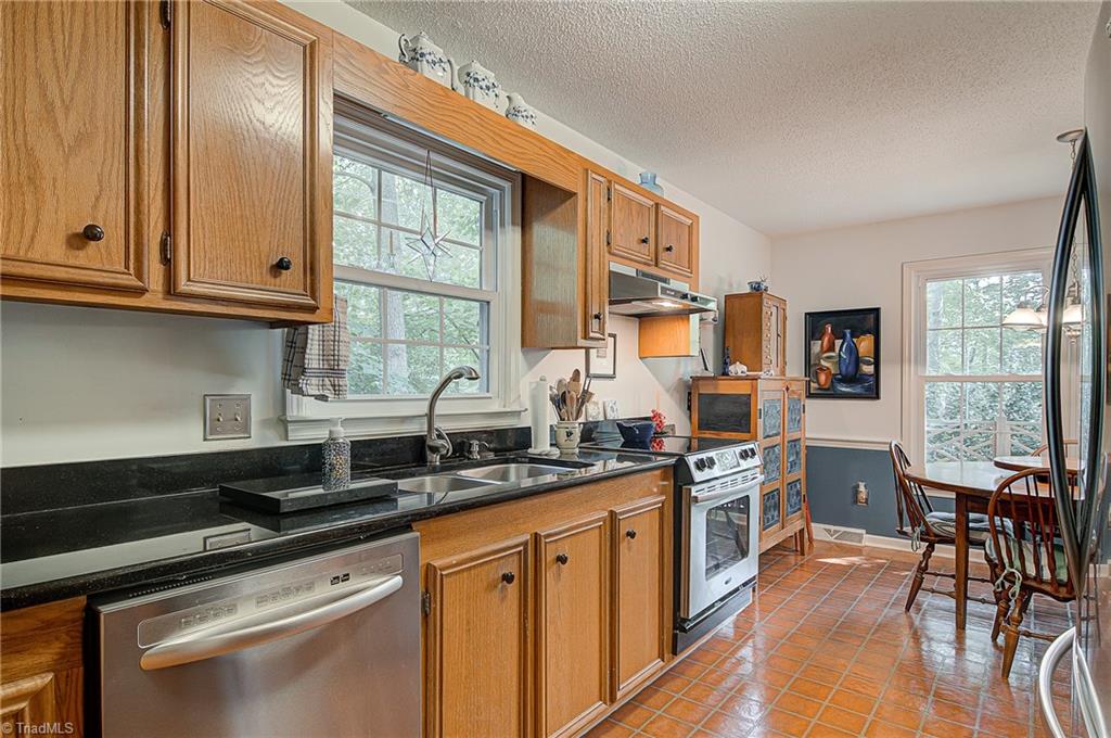 240 Epping Road Clemmons, NC 27012 - Photo 10 of 30 Gallery Image 10