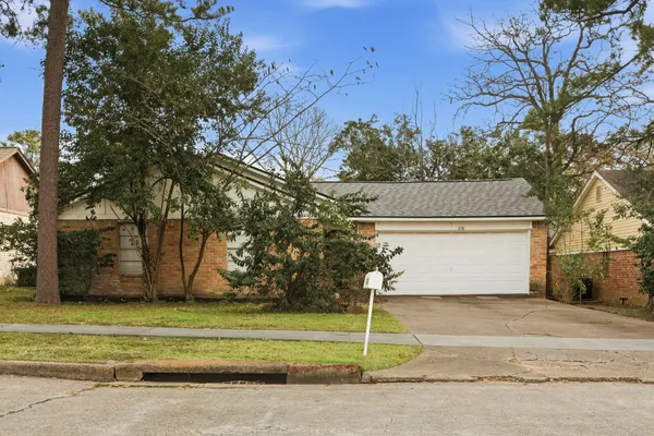 $240,000 | 218 Oxford Drive, Conroe, TX 77303