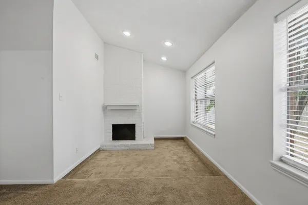 $240,000 | 218 Oxford Drive, Conroe, TX 77303