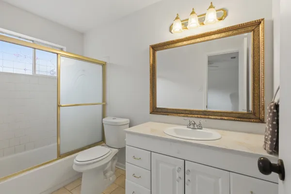 $240,000 | 218 Oxford Drive, Conroe, TX 77303