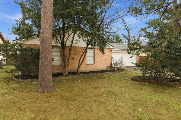 $240,000 | 218 Oxford Drive, Conroe, TX 77303