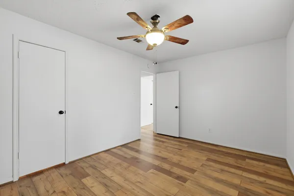 $240,000 | 218 Oxford Drive, Conroe, TX 77303