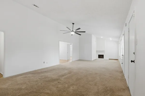 $240,000 | 218 Oxford Drive, Conroe, TX 77303