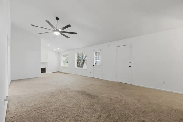 $240,000 | 218 Oxford Drive, Conroe, TX 77303