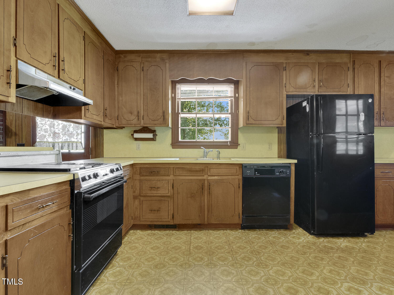 7100 Delta Bluff Lane Raleigh, NC 27606 - Photo 19 of 35 016