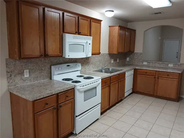$1,550 | 3529 Paloma Ridge Drive, College Station, TX 77845