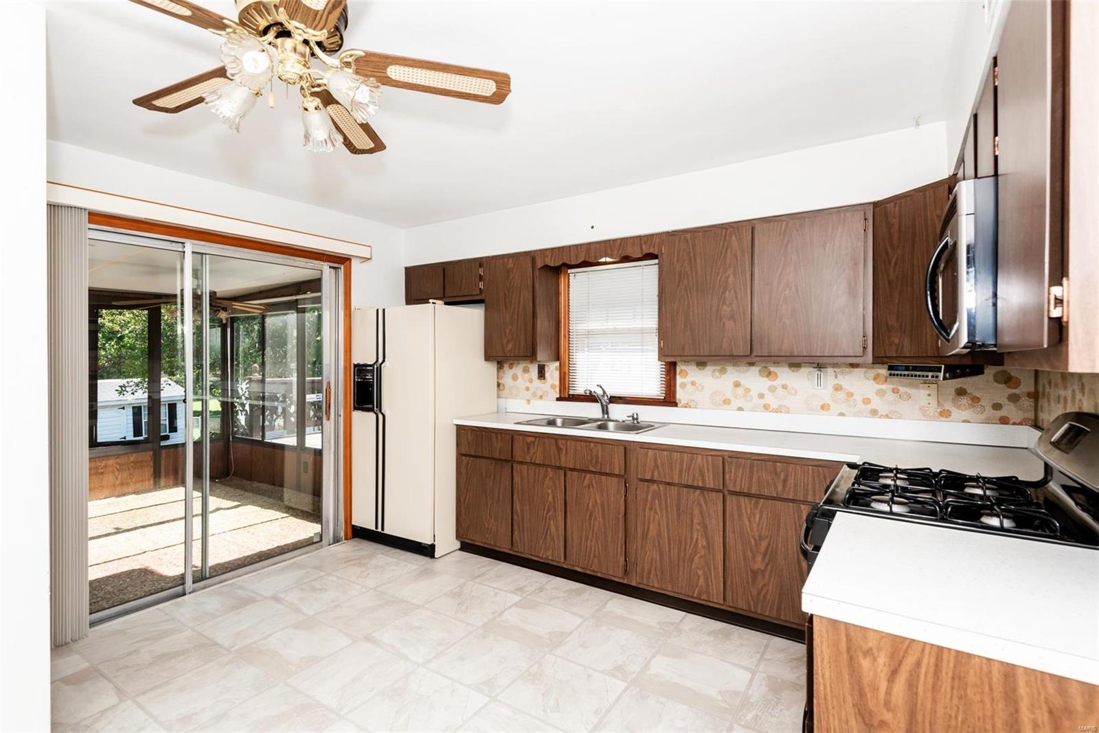 3803 Weber Road St. Louis, MO 63125 - Photo 5 of 45 Gallery Image 5