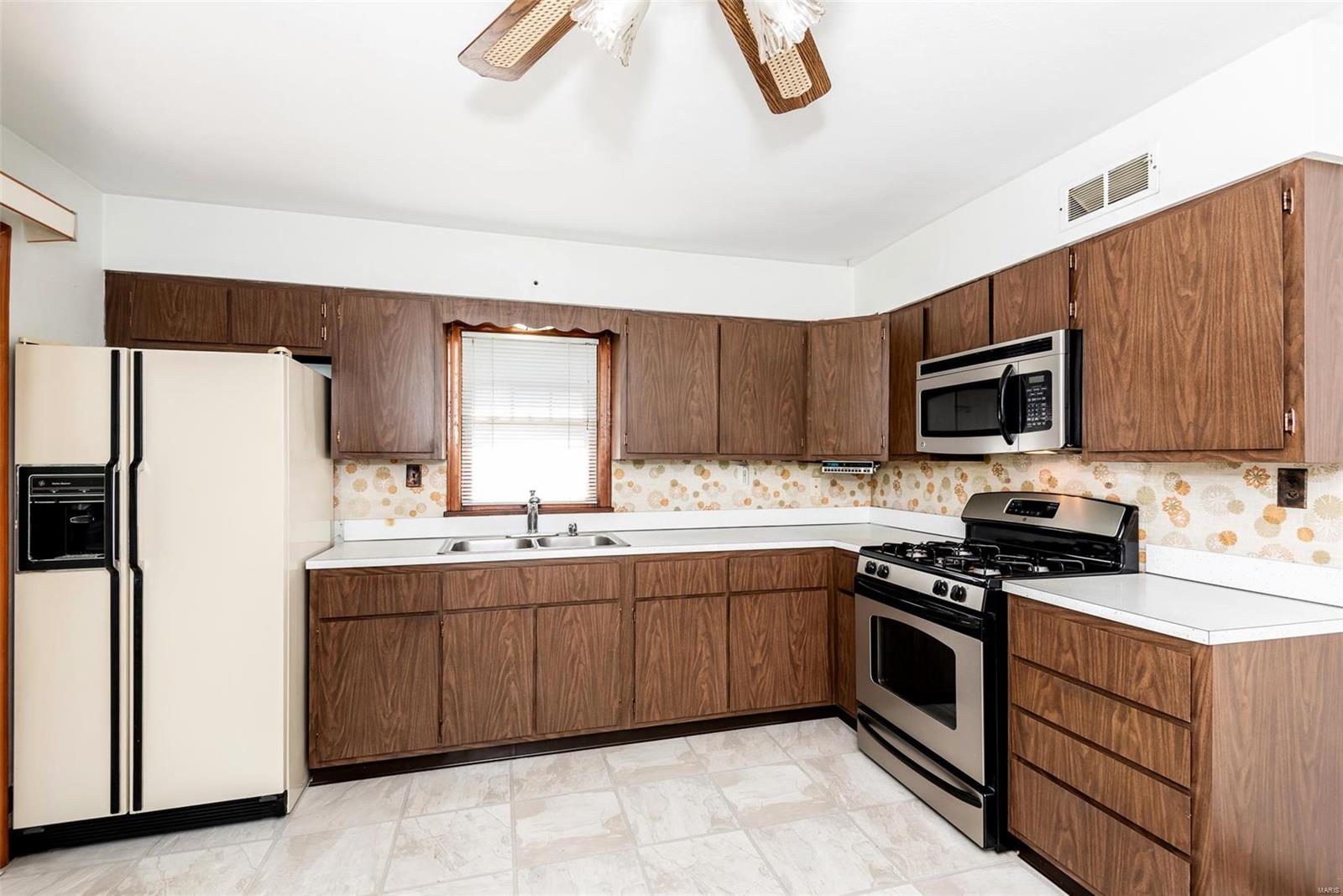 3803 Weber Road St. Louis, MO 63125 - Photo 6 of 45 Gallery Image 6