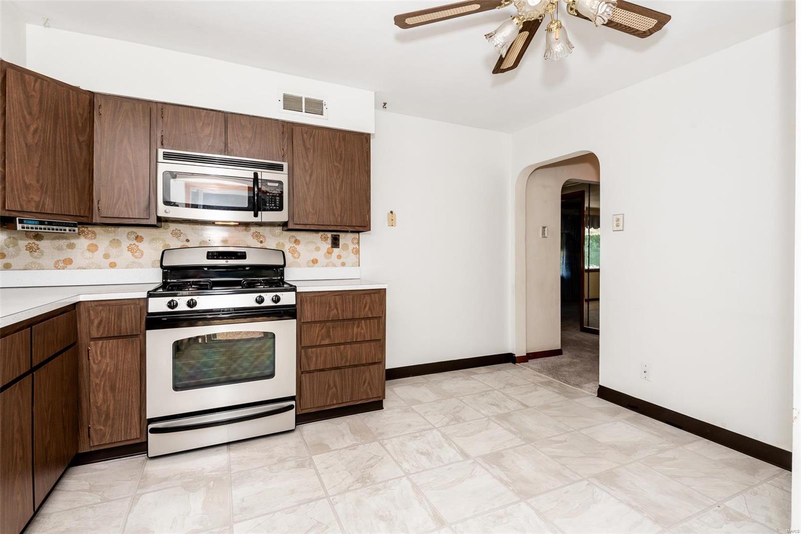 3803 Weber Road St. Louis, MO 63125 - Photo 7 of 45 Gallery Image 7