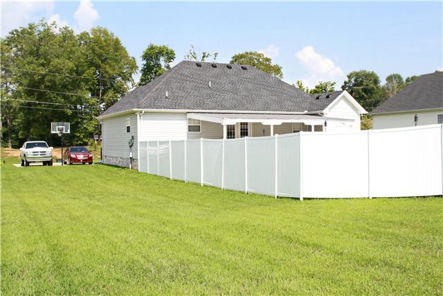 605 Gunn Lane Springfield, TN 37172 - Photo 10 of 14 Side rear view