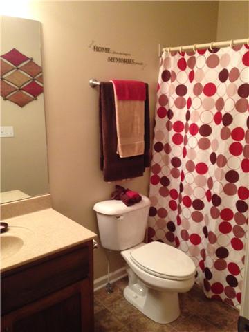 605 Gunn Lane Springfield, TN 37172 - Photo 8 of 14 Guest Bath