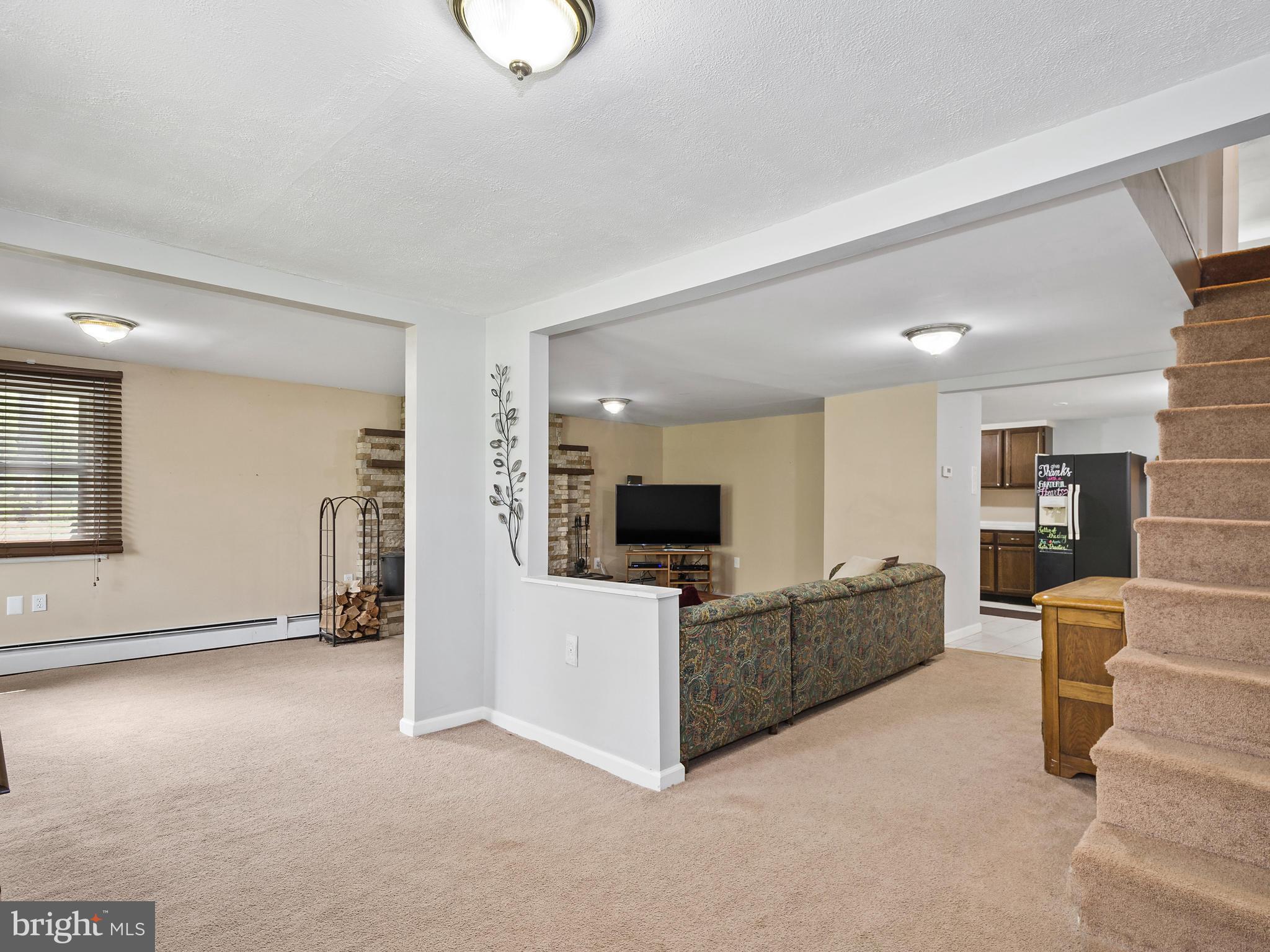 217 Kirkhoff Road Westminster, MD 21158 - Photo 5 of 30 Interior (General)