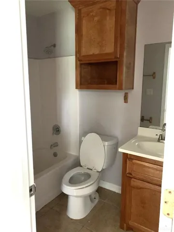 $670,000 | 905 South Avenue, Donna, TX 78537