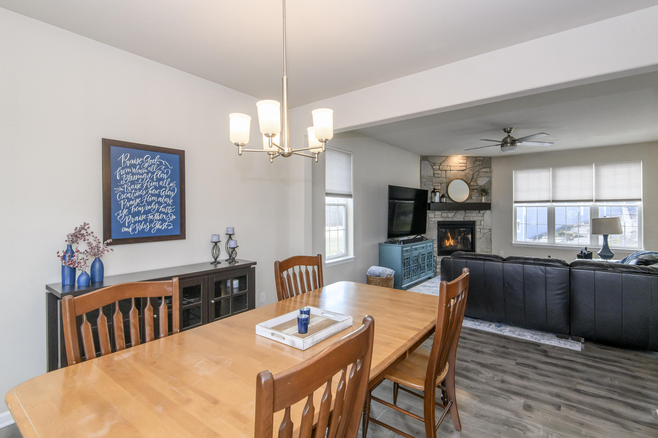 3513 Olde Howell Road Waukesha, WI 53188 - Photo 4 of 46 3513 Olde Howell-12-2