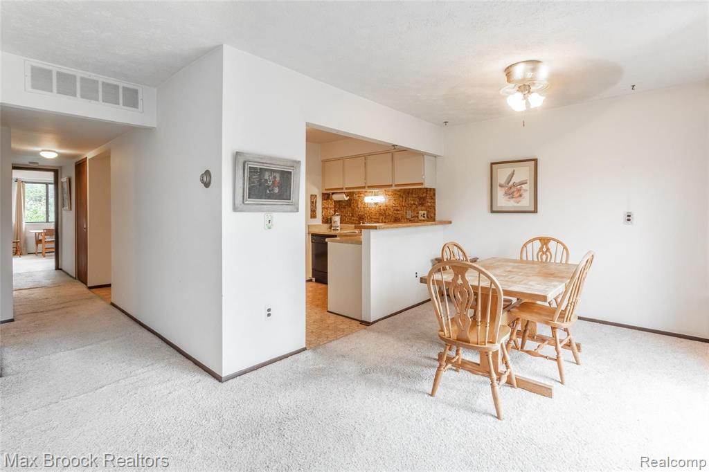 1695 Riverside Drive, Unit 12 Rochester Hills, MI 48309 - Photo 17 of 29