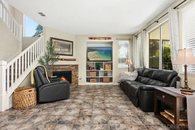 $900,000 | 4801 Cardiff Bay Drive, Oceanside, CA 92057