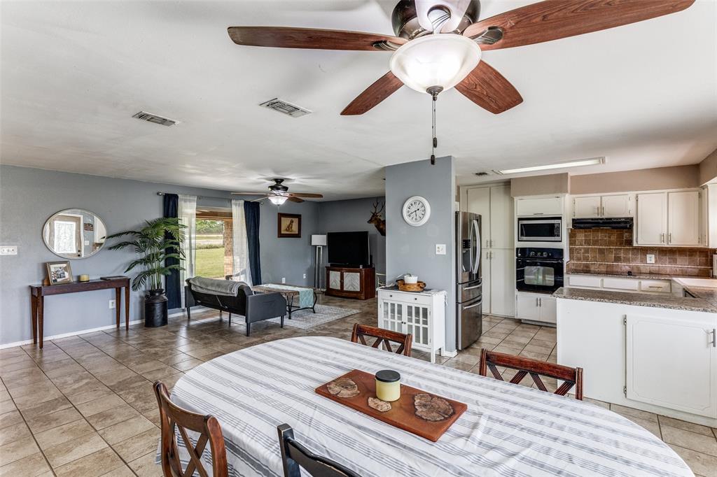 1232 County Road 4371 Decatur, TX 76234 - Photo 6 of 32