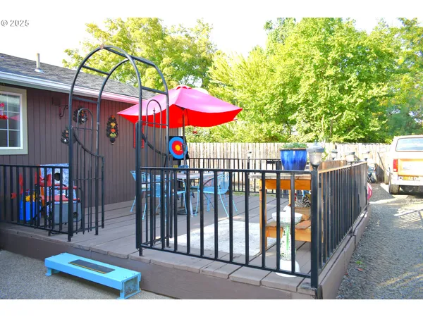 $399,900 | 4749 Royal Avenue, Eugene, OR 97402