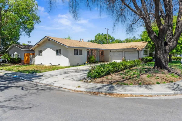 $380,000 | 1215 Del Vale Avenue, Modesto, CA 95350