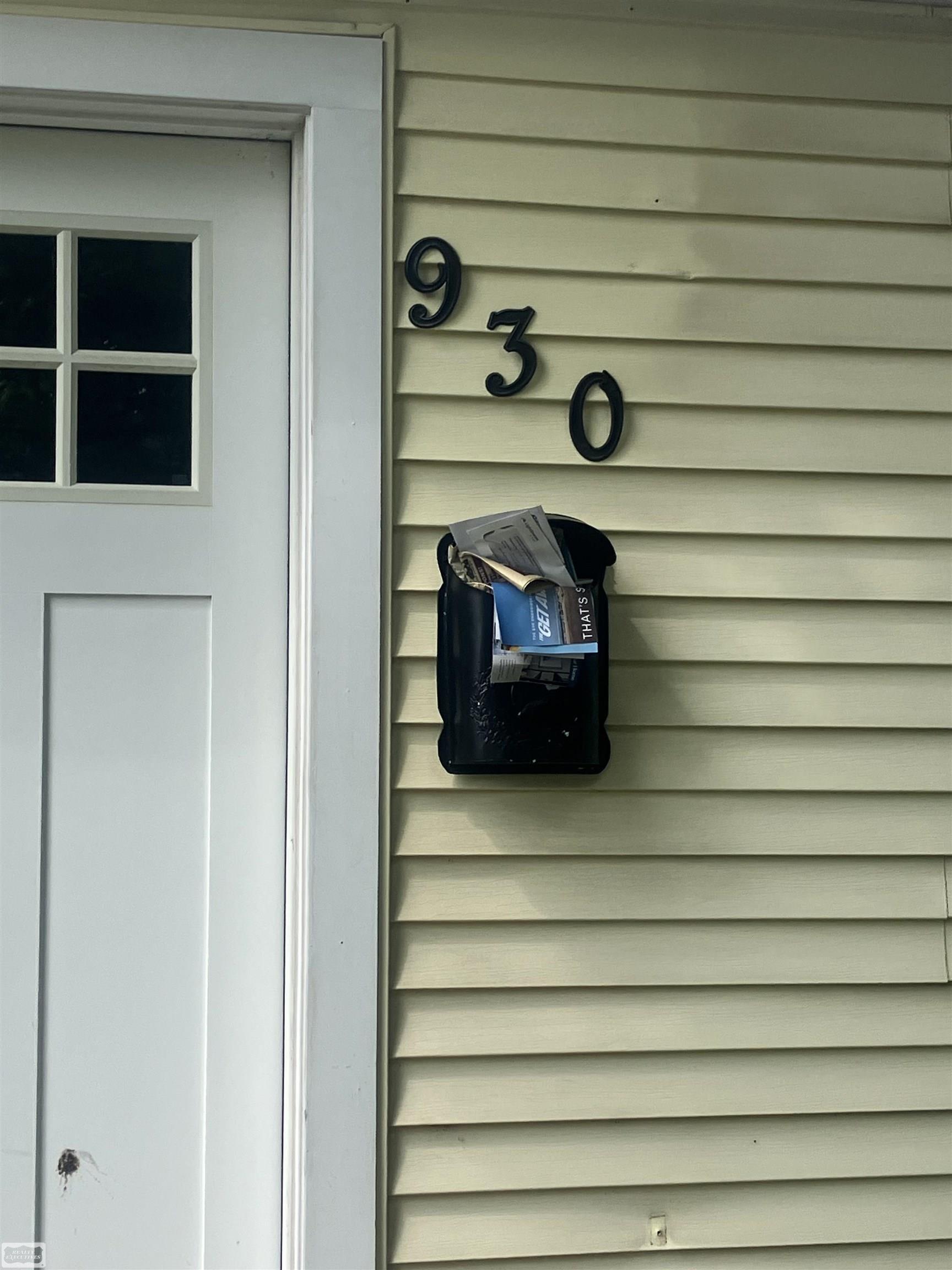 930 West 3rd Street Rochester, MI 48307 - Photo 2 of 9