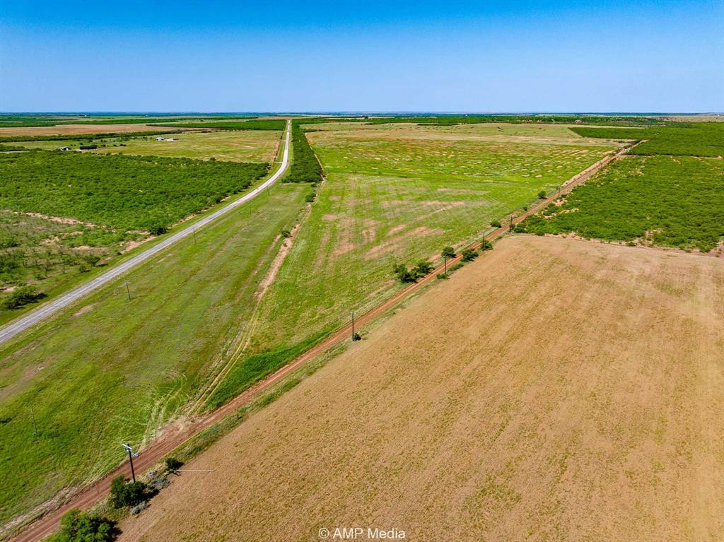 2142 Fm 2142 Hamlin, TX 79520 - Photo 19 of 21 a view of an ocean from a balcony