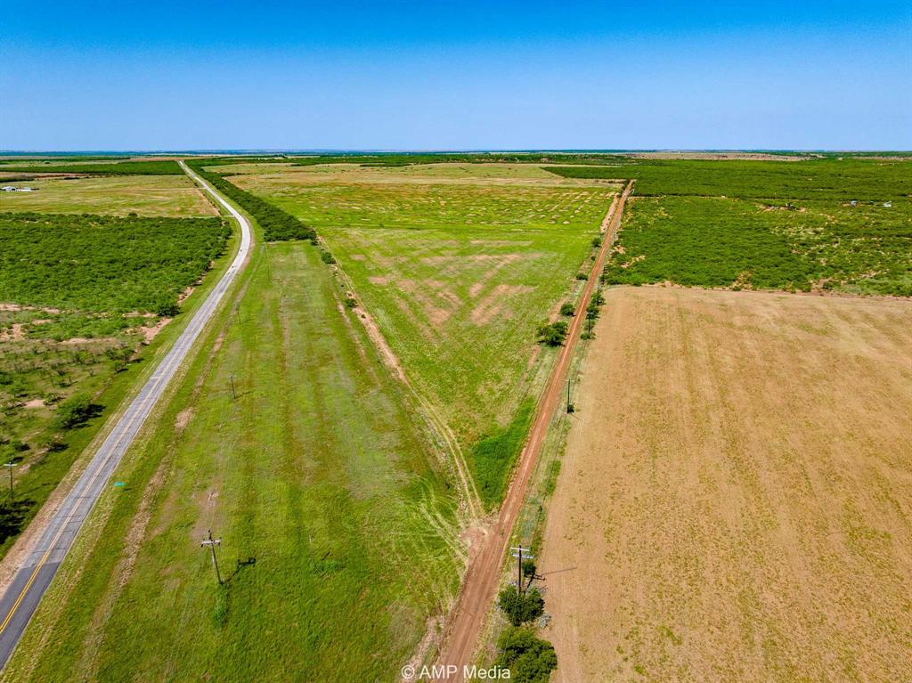 2142 Fm 2142 Hamlin, TX 79520 - Photo 3 of 21 a view of an ocean from a balcony