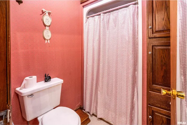 $135,000 | 207 West Sylvester Avenue, Christopher, IL 62822