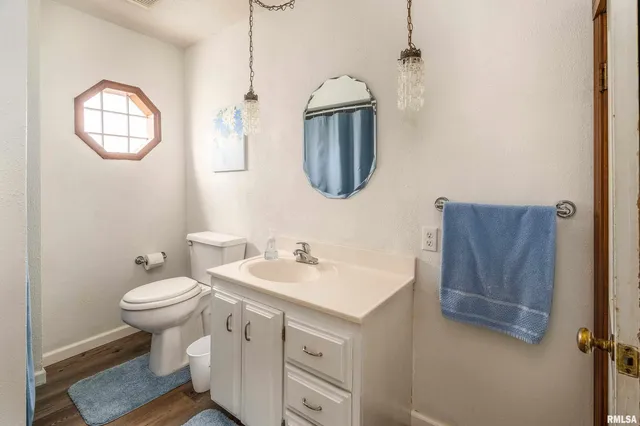 $135,000 | 207 West Sylvester Avenue, Christopher, IL 62822