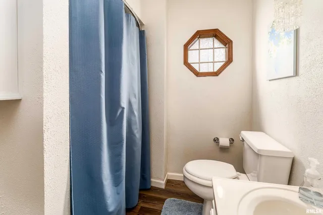 $135,000 | 207 West Sylvester Avenue, Christopher, IL 62822