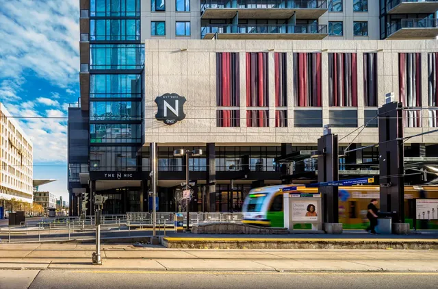 $2,825 | 465 Nicollet Mall, Unit 2212, Minneapolis, MN 55401