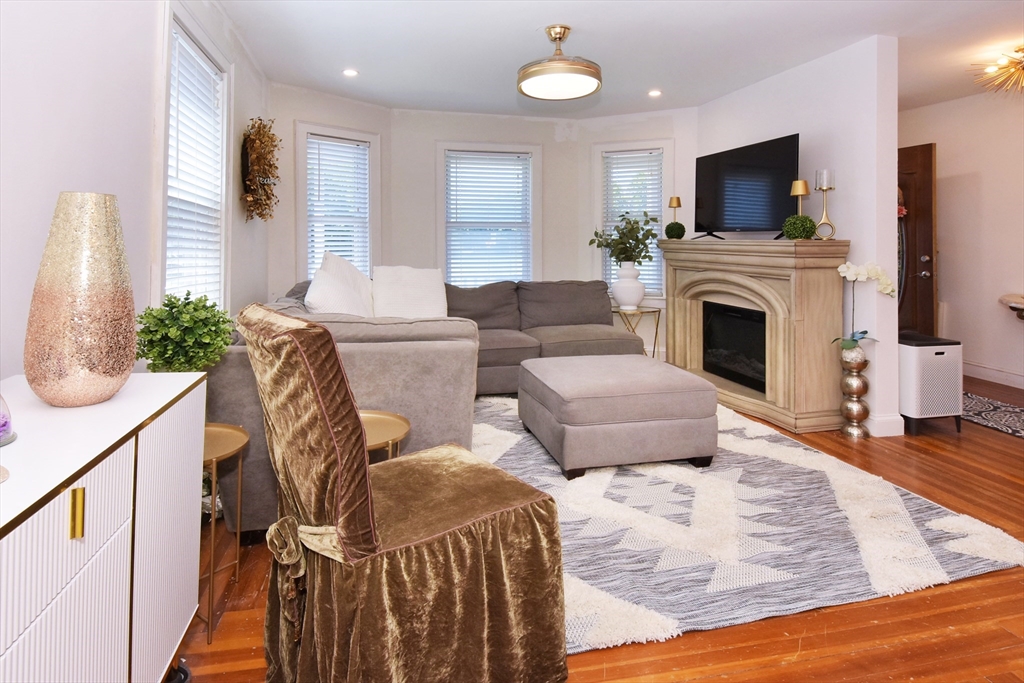 435 Cabot Street, Unit B Beverly, MA 01915 - Photo 9 of 35