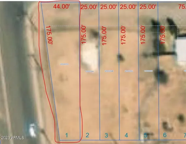 a picture of a bathroom