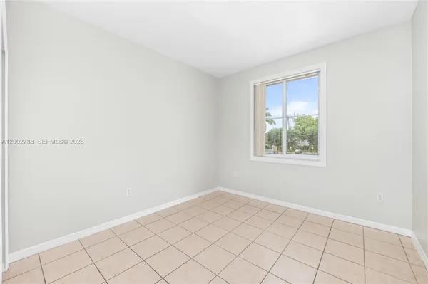 $3,000 | 8964 West Flagler Street, Unit 206, Miami, FL 33174
