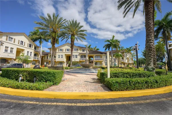 $3,000 | 8964 West Flagler Street, Unit 206, Miami, FL 33174