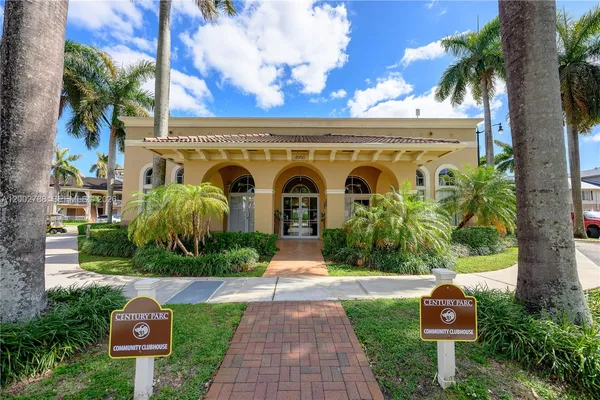 $3,000 | 8964 West Flagler Street, Unit 206, Miami, FL 33174