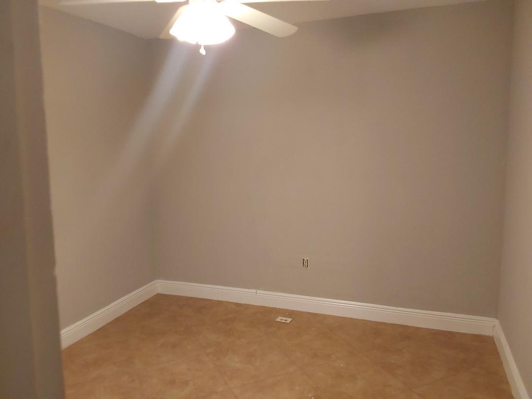 98 Seminole Lane Boca Raton, FL 33487 - Photo 36 of 42 a view of an empty room