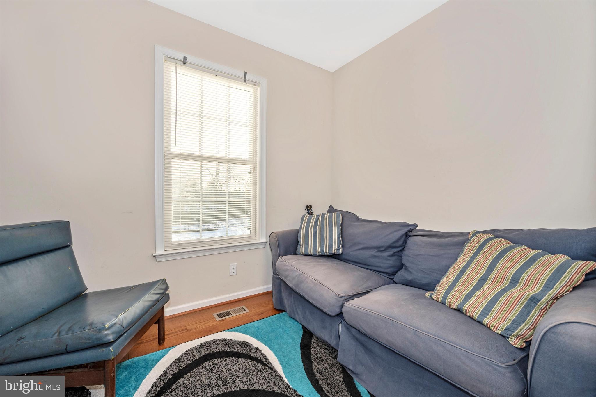 12529 Fingerboard Road Monrovia, MD 21770 - Photo 25 of 55 a living room with furniture and a window