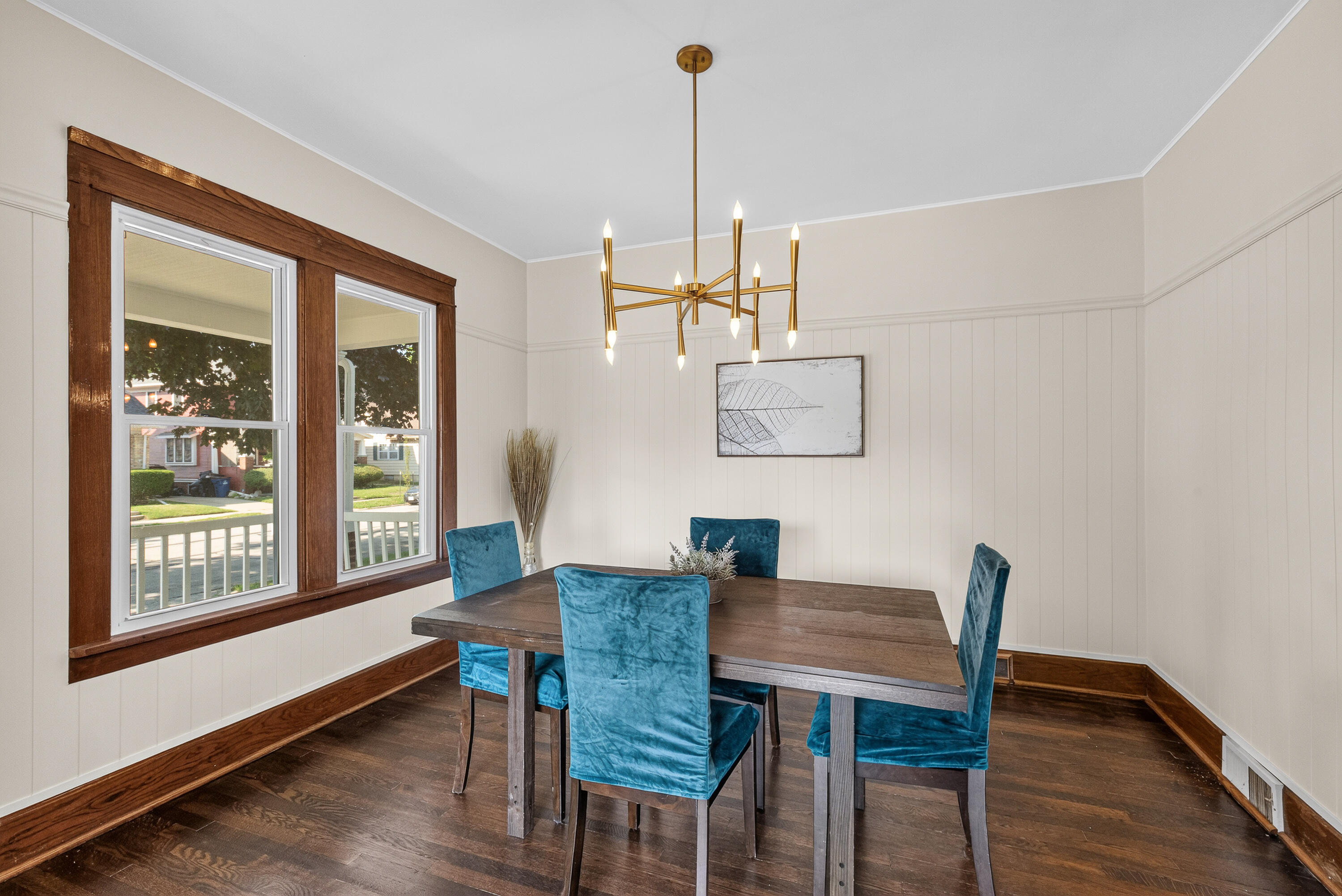 3600 Lindermann Avenue Racine, WI 53405 - Photo 6 of 24 Formal dining room